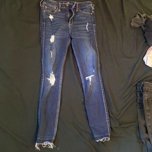 Hollister ripped skinny jeans. Size 1R